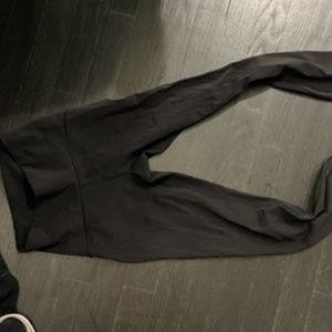 LULULEMON WORKOUT LEGGINGS